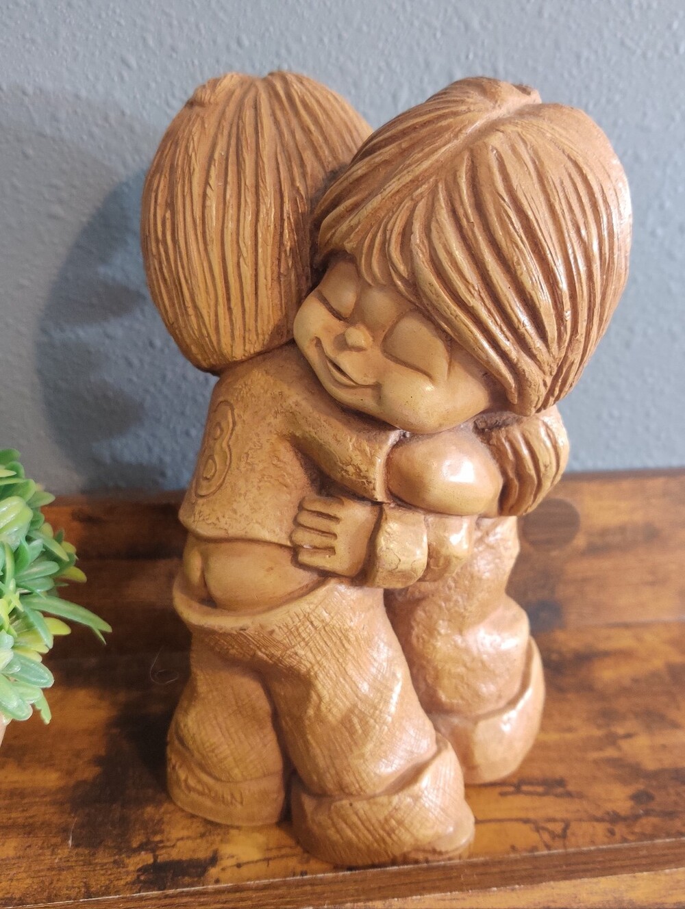 VTG Huggin N Lovin Fannykins Boy/Girl Hugging Figurine-Bill Mack Solar Statuary